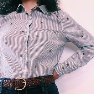 #bee my button down🐝